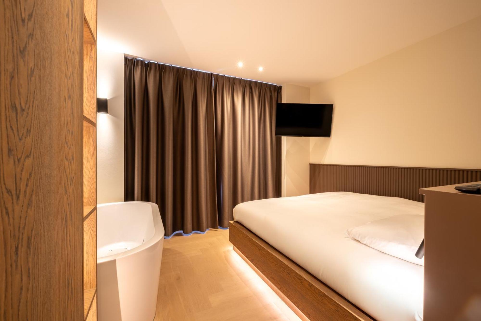 Four Stories Aparthotel