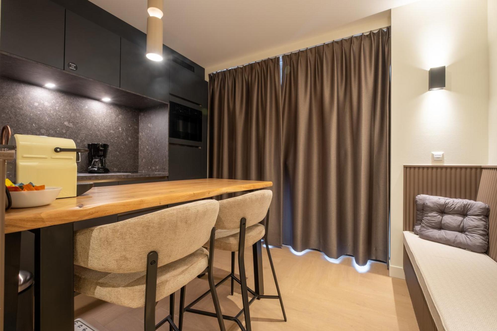 Aparthotel Four Stories 3*